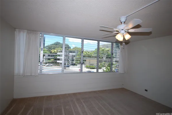 $1,500 | 1550 Wilder Avenue, Unit A211, Honolulu, HI 96822