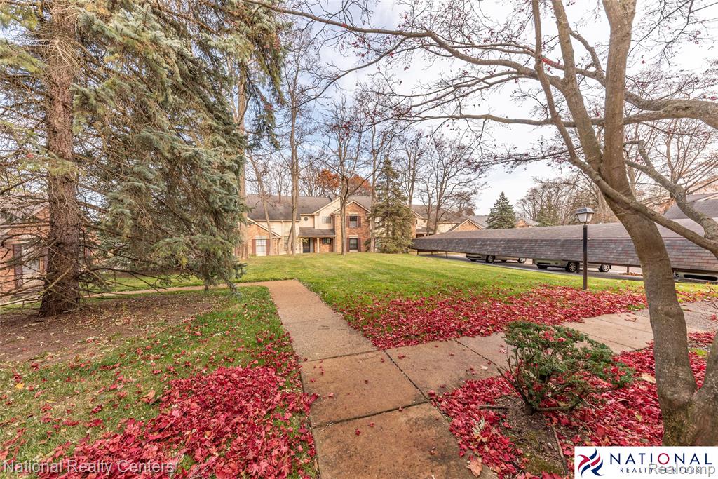 29705 Pine Ridge Circle, Unit 35 Farmington Hills, MI 48331 - Photo 9 of 29