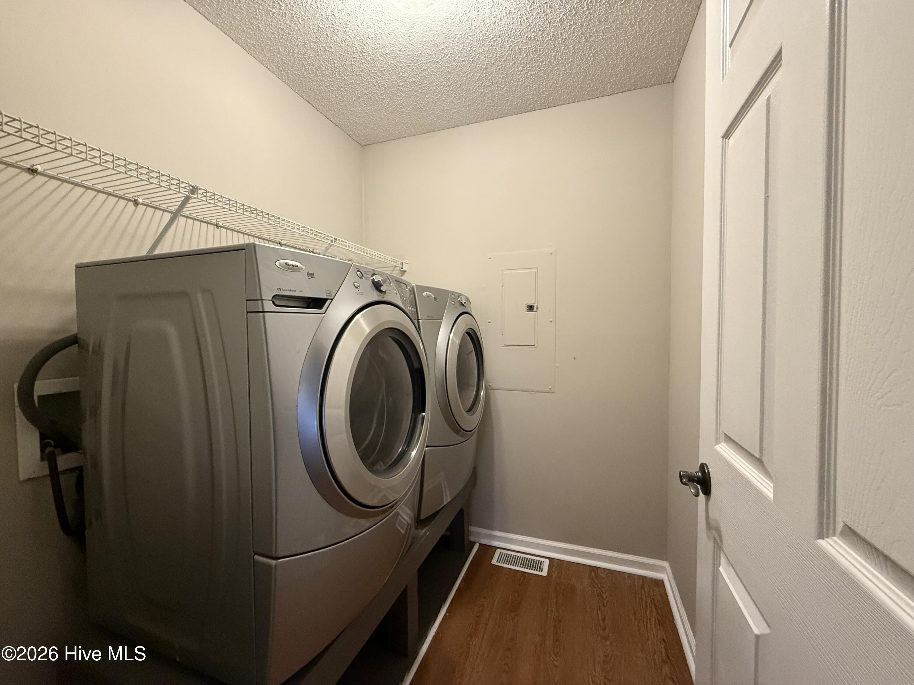 104 Boleyn Loop New Bern, NC 28562 - Photo 16 of 21 Laundry Room