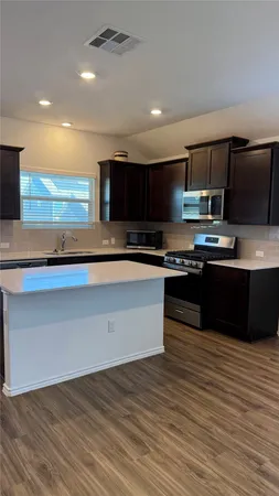 $2,230 | 125 Madrid, Kyle, TX 78640