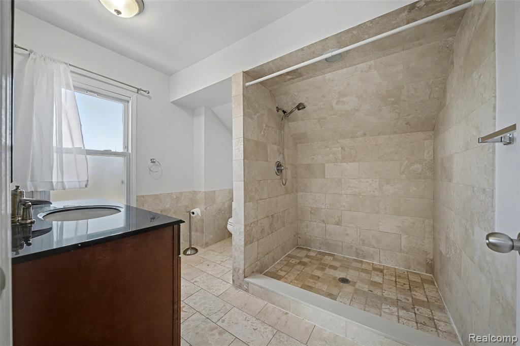2330 Rosemont Road Berkley, MI 48072 - Photo 20 of 29