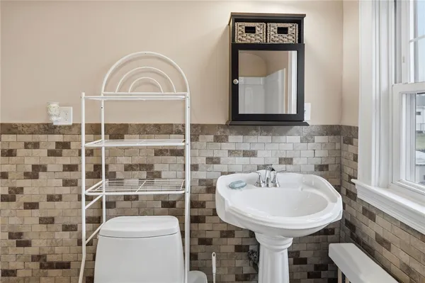 $2,600 | 67 Fred Street, Pawtucket, RI 02860