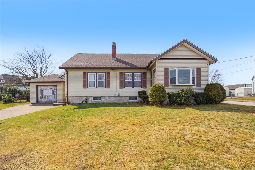 67 Fred Street Pawtucket, RI 02860 - Photo 2 of 24