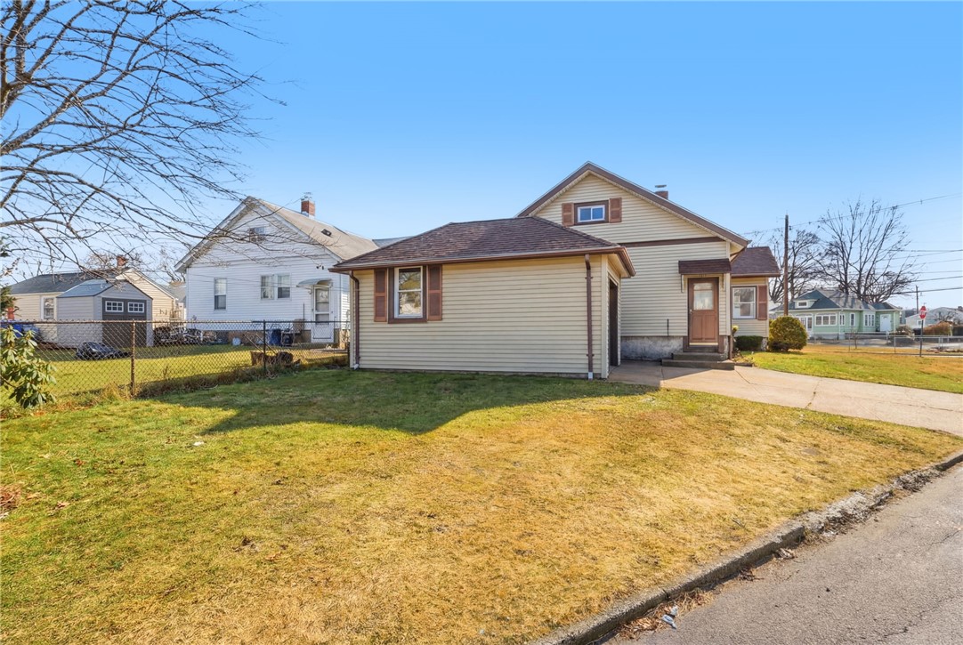 67 Fred Street Pawtucket, RI 02860 - Photo 23 of 24