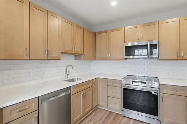$2,600 | 67 Fred Street, Pawtucket, RI 02860