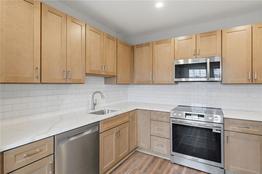 67 Fred Street Pawtucket, RI 02860 - Photo 6 of 24