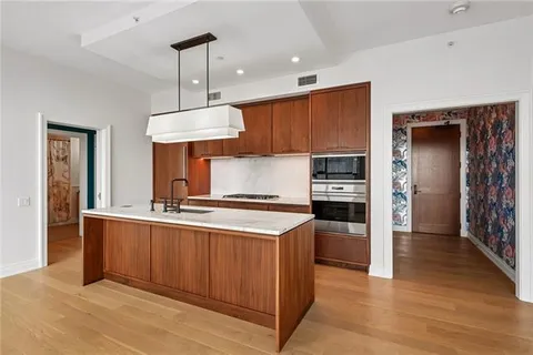 $739,000 | 1001 Julia Street, Unit 5A, New Orleans, LA 70113