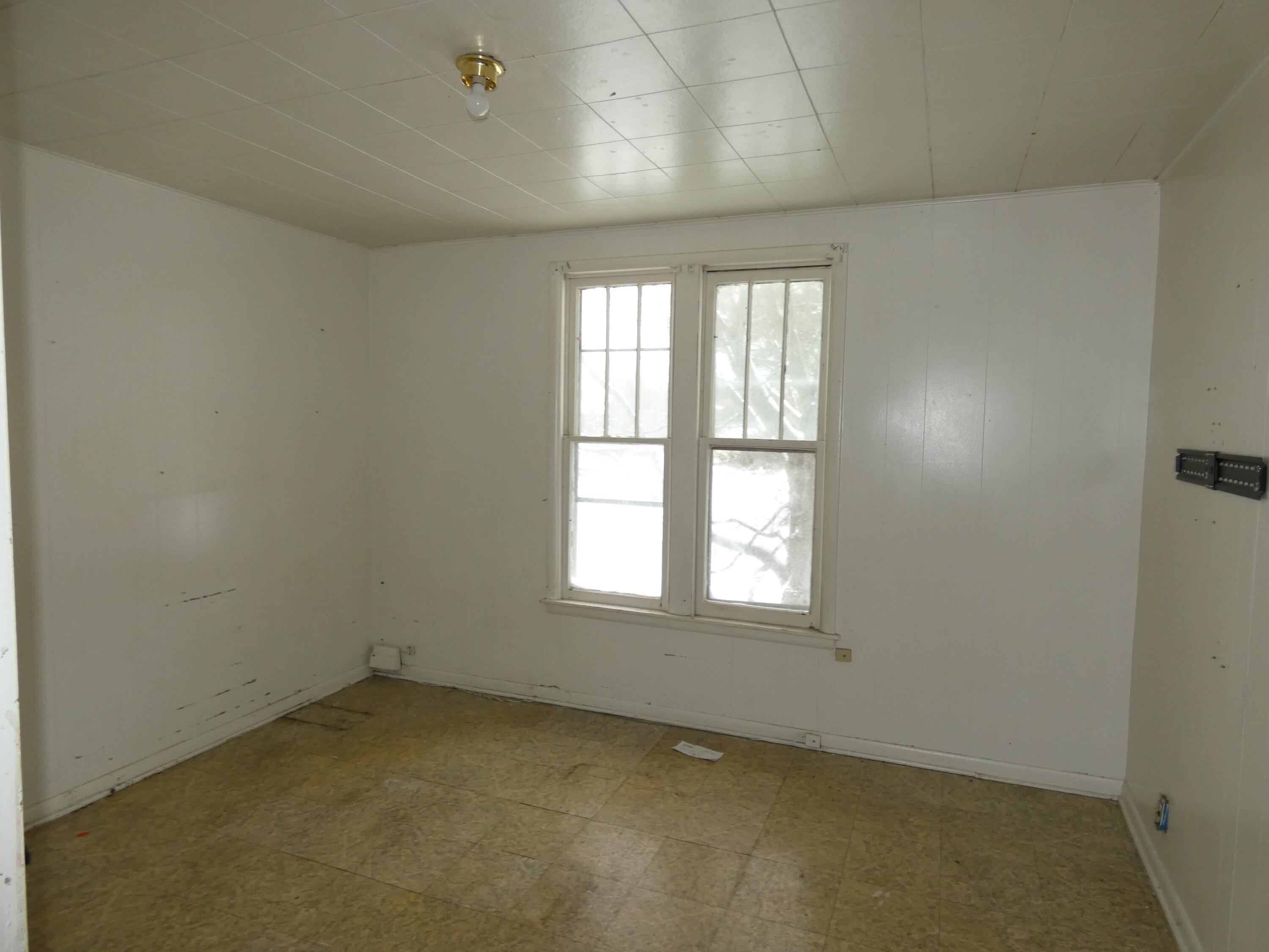 660 Pearl Street Benton Harbor, MI 49022 - Photo 18 of 22 P1040941