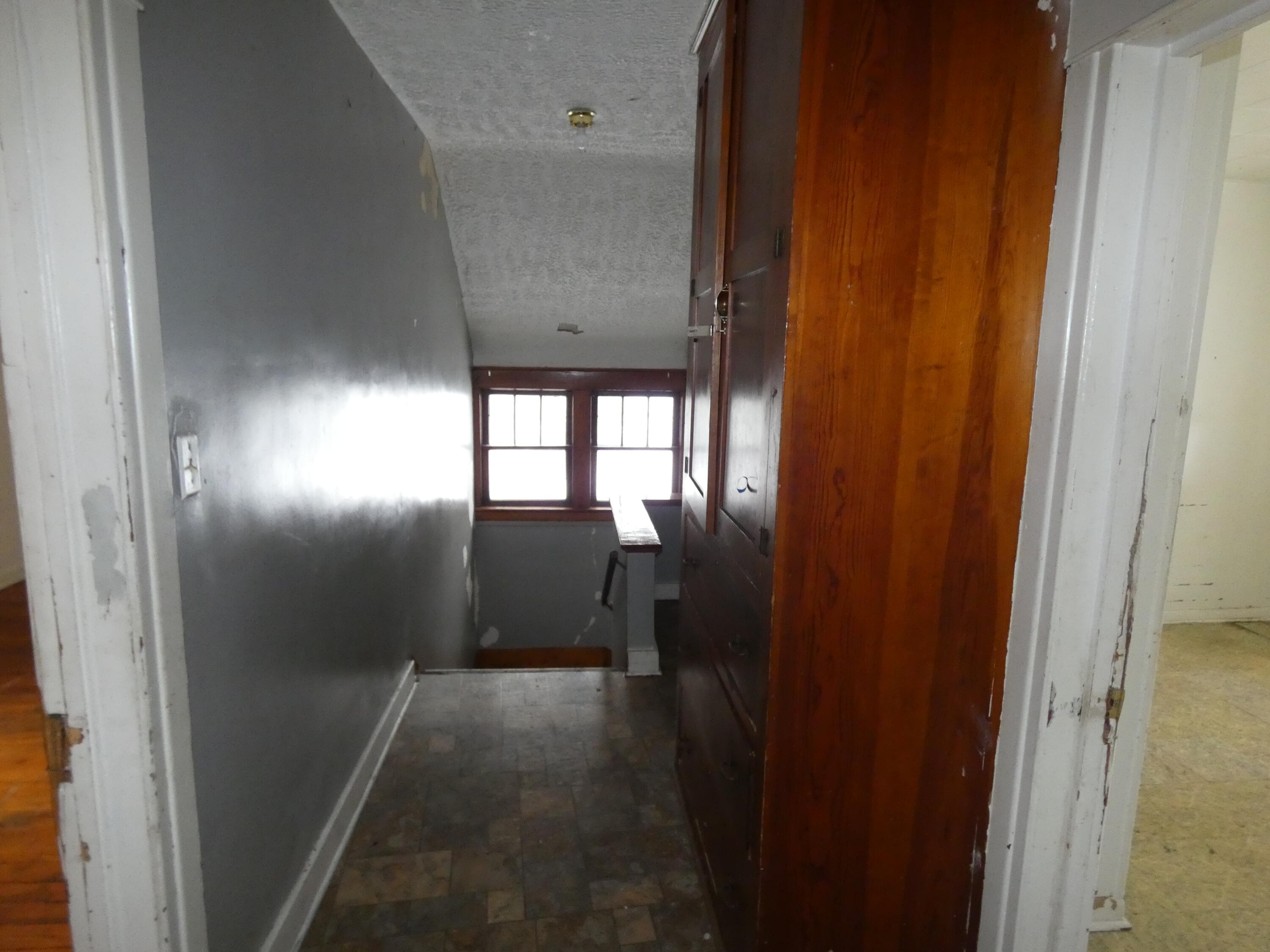 660 Pearl Street Benton Harbor, MI 49022 - Photo 21 of 22 P1040945