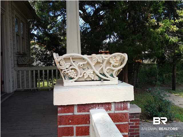 855 Savannah Street Mobile, AL 36603 - Photo 13 of 16 Porch planter