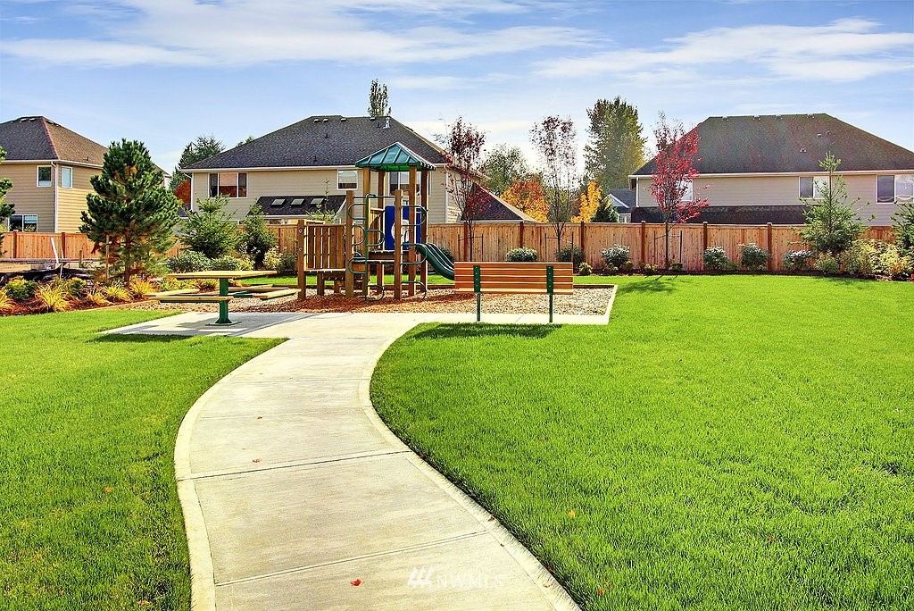 5617 Northeast 5th Circle Renton, WA 98059 - Photo 12 of 14