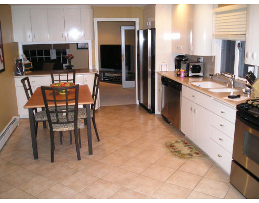 51 Williams Road Sharon, MA 02067 - Photo 6 of 6 Gallery Image 6
