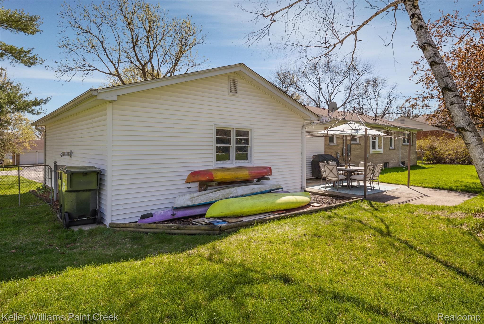 310 Elmhill Road Rochester, MI 48306 - Photo 30 of 37 Back of property with a patio