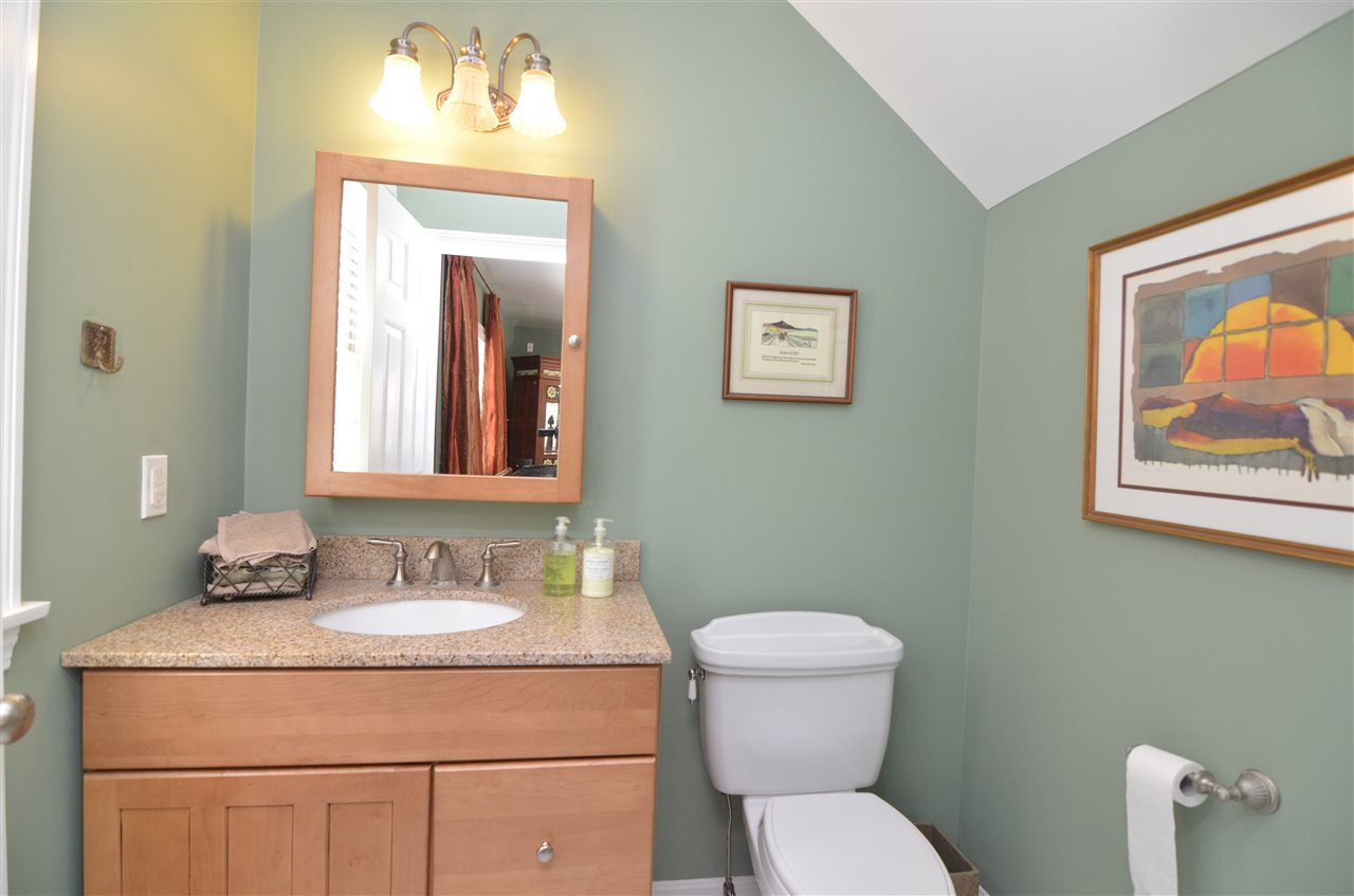 135 Ridge Road New London, NH 03257 - Photo 14 of 32