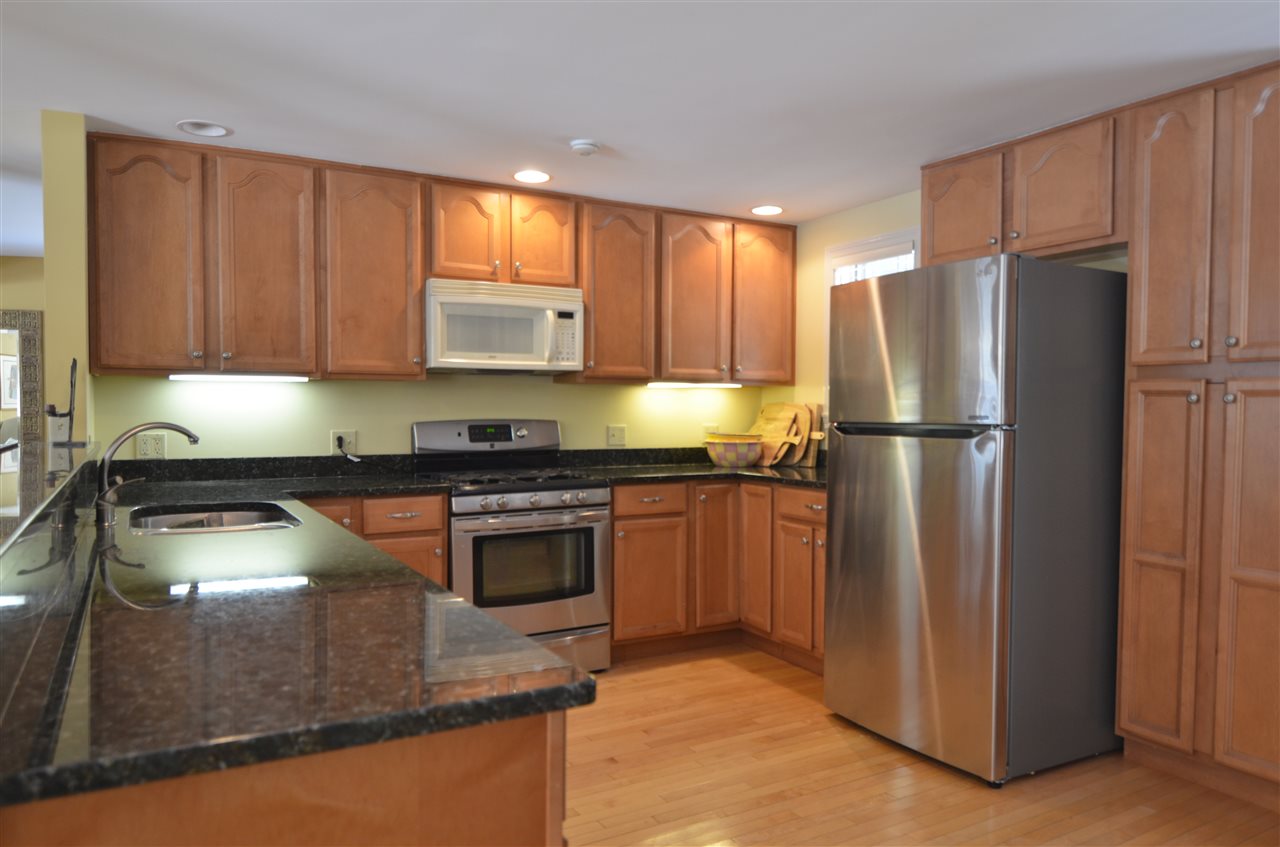 135 Ridge Road New London, NH 03257 - Photo 5 of 32