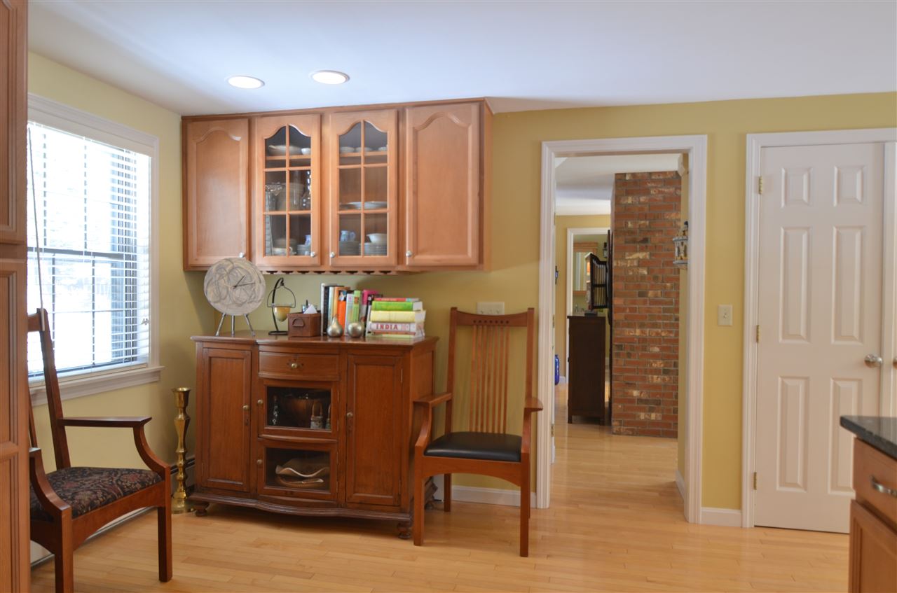 135 Ridge Road New London, NH 03257 - Photo 6 of 32