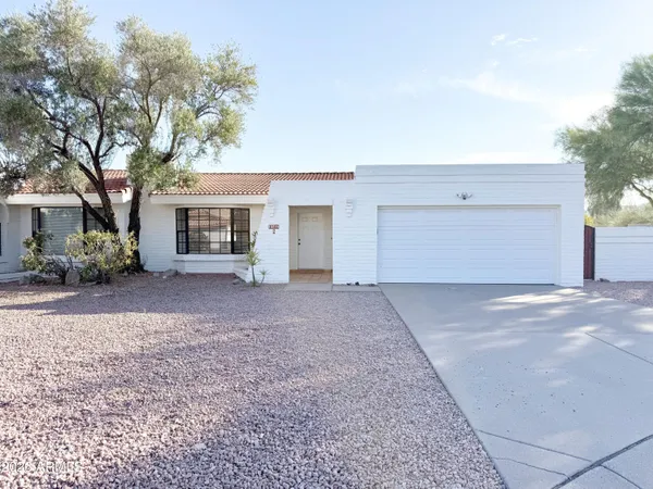 $1,875 | 15076 North Escondido Drive, Unit A, Fountain Hills, AZ 85268