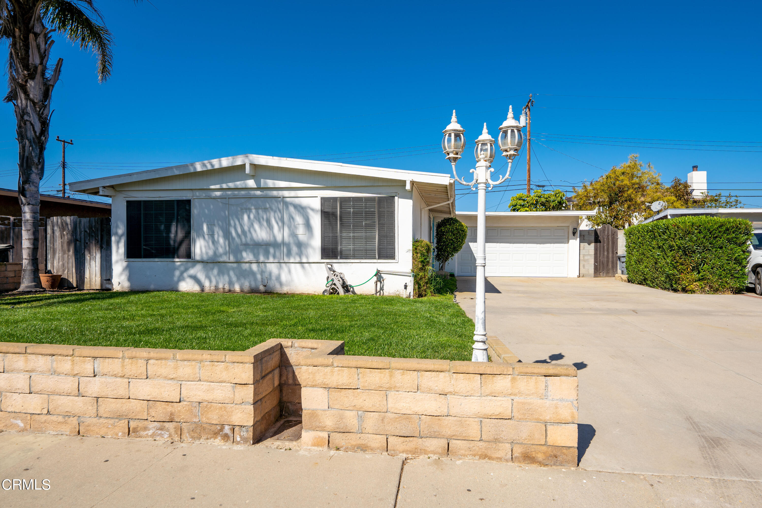 3241 Madera Place Oxnard, CA 93033 - Photo 2 of 26 3241 Madera Pl MLS-4