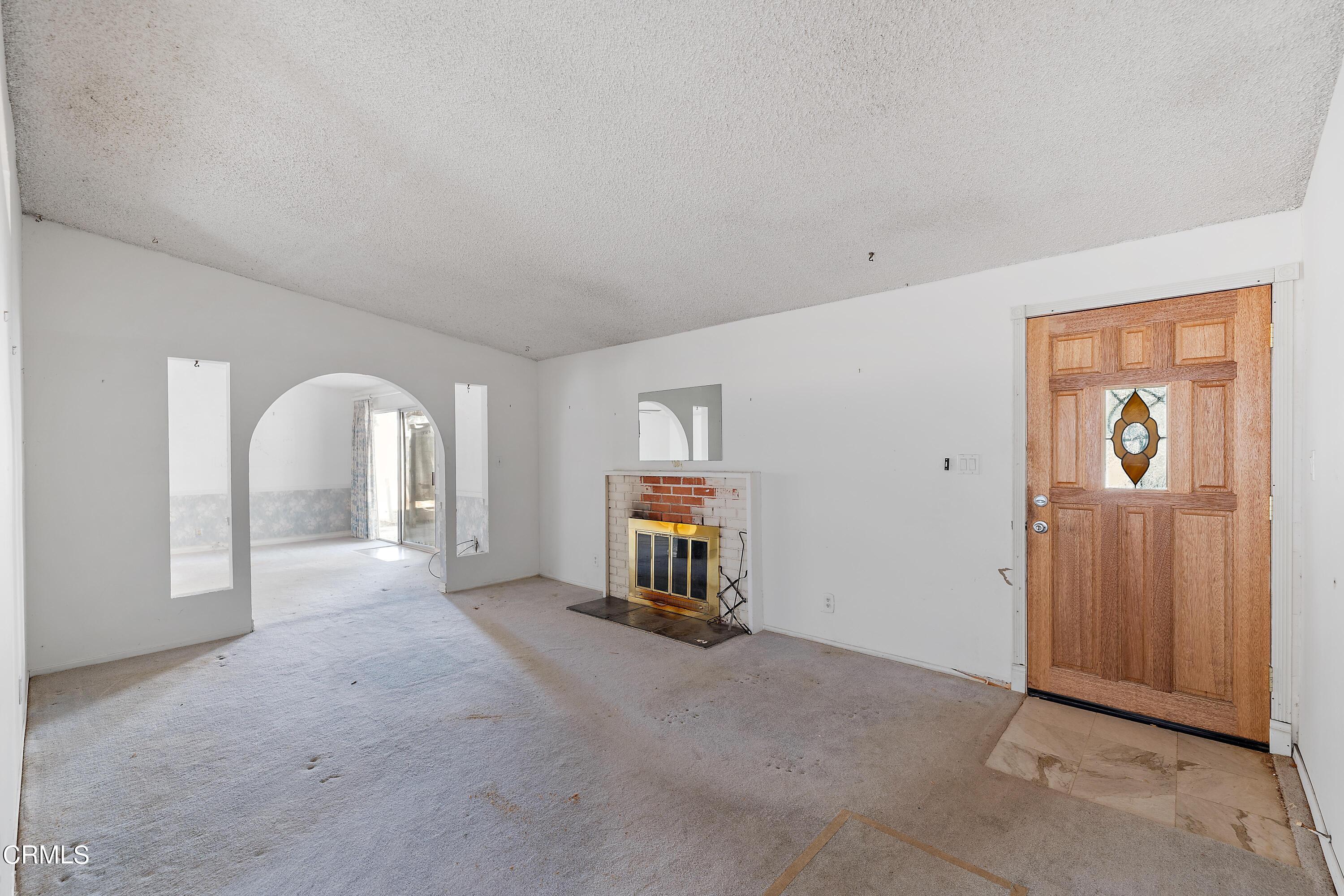 3241 Madera Place Oxnard, CA 93033 - Photo 4 of 26 3241 Madera Pl MLS-6