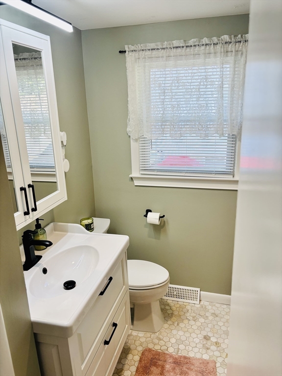 75 Park Road Lynn, MA 01904 - Photo 17 of 31 Gallery Image 17