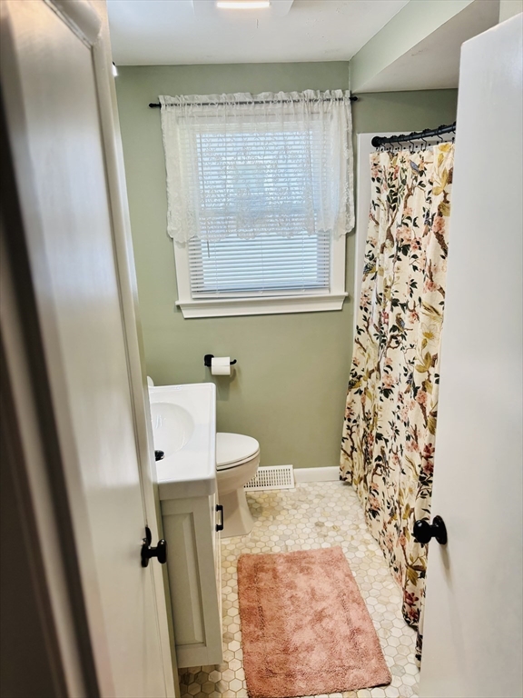 75 Park Road Lynn, MA 01904 - Photo 18 of 31 Gallery Image 18