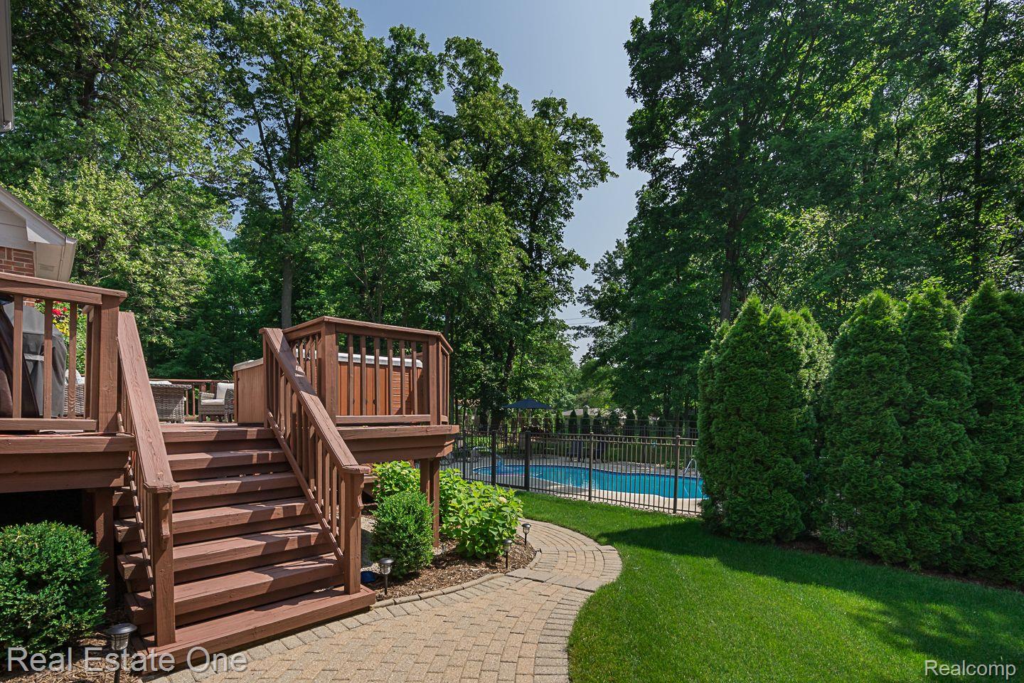 2657 Long Meadow Lane Rochester, MI 48307 - Photo 41 of 46 Beautifully Landscaped at Every Angle