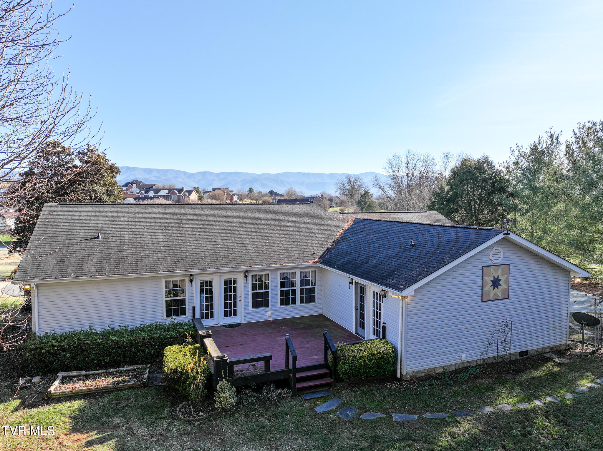 32 Capri Drive Greeneville, TN 37745 - Photo 9 of 47 DJI_20260102173605_0560_D