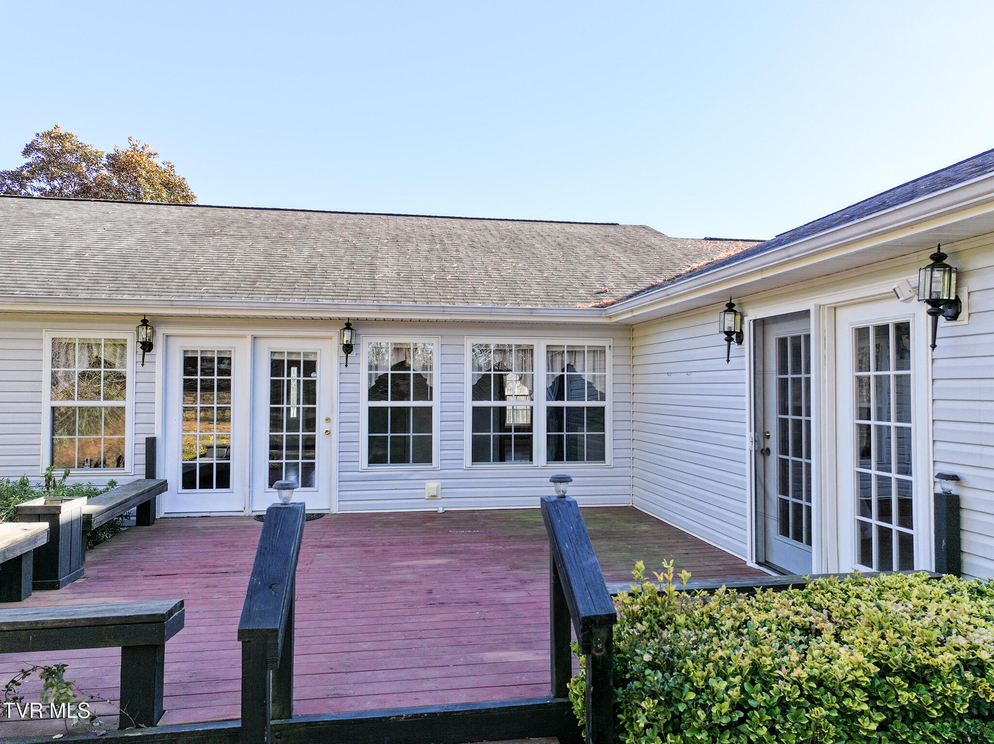 32 Capri Drive Greeneville, TN 37745 - Photo 10 of 47 DJI_20260102173619_0561_D