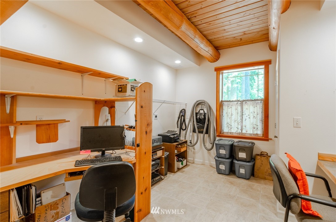 5624 Crawford Road Langley, WA 98260 - Photo 10 of 23 Gallery Image 10