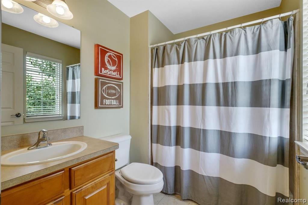 648 Wade Court Rochester Hills, MI 48307 - Photo 34 of 45