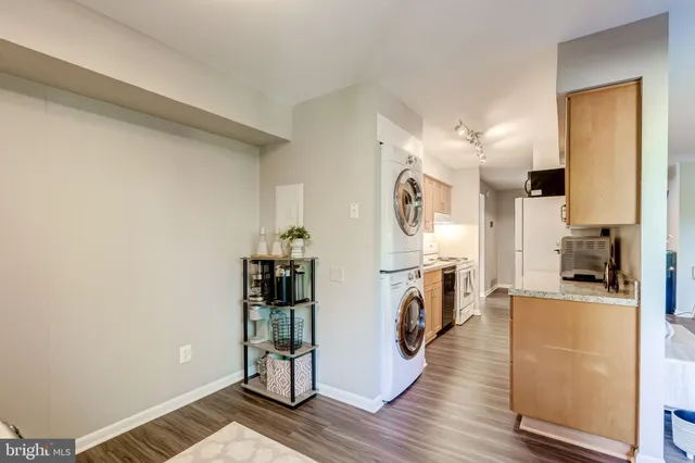 $2,200 | 11260 Chestnut Grove Square, Unit 339, Reston, VA 20190