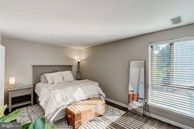 $2,200 | 11260 Chestnut Grove Square, Unit 339, Reston, VA 20190