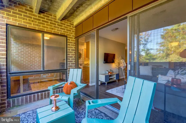 $2,200 | 11260 Chestnut Grove Square, Unit 339, Reston, VA 20190