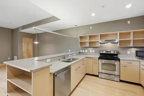 $397,500 | 309 West Washington Avenue, Unit 412, Madison, WI 53703
