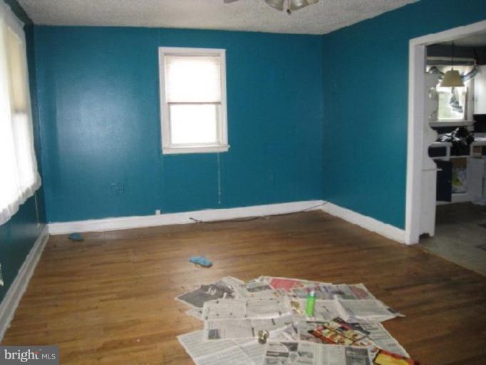 507 North Reymann Street Ranson, WV 25438 - Photo 5 of 7 Living Room