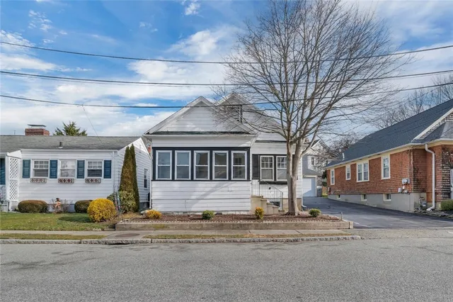 $849,000 | 19 Greene Lane, Newport, RI 02840