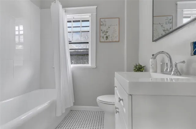 $849,000 | 19 Greene Lane, Newport, RI 02840