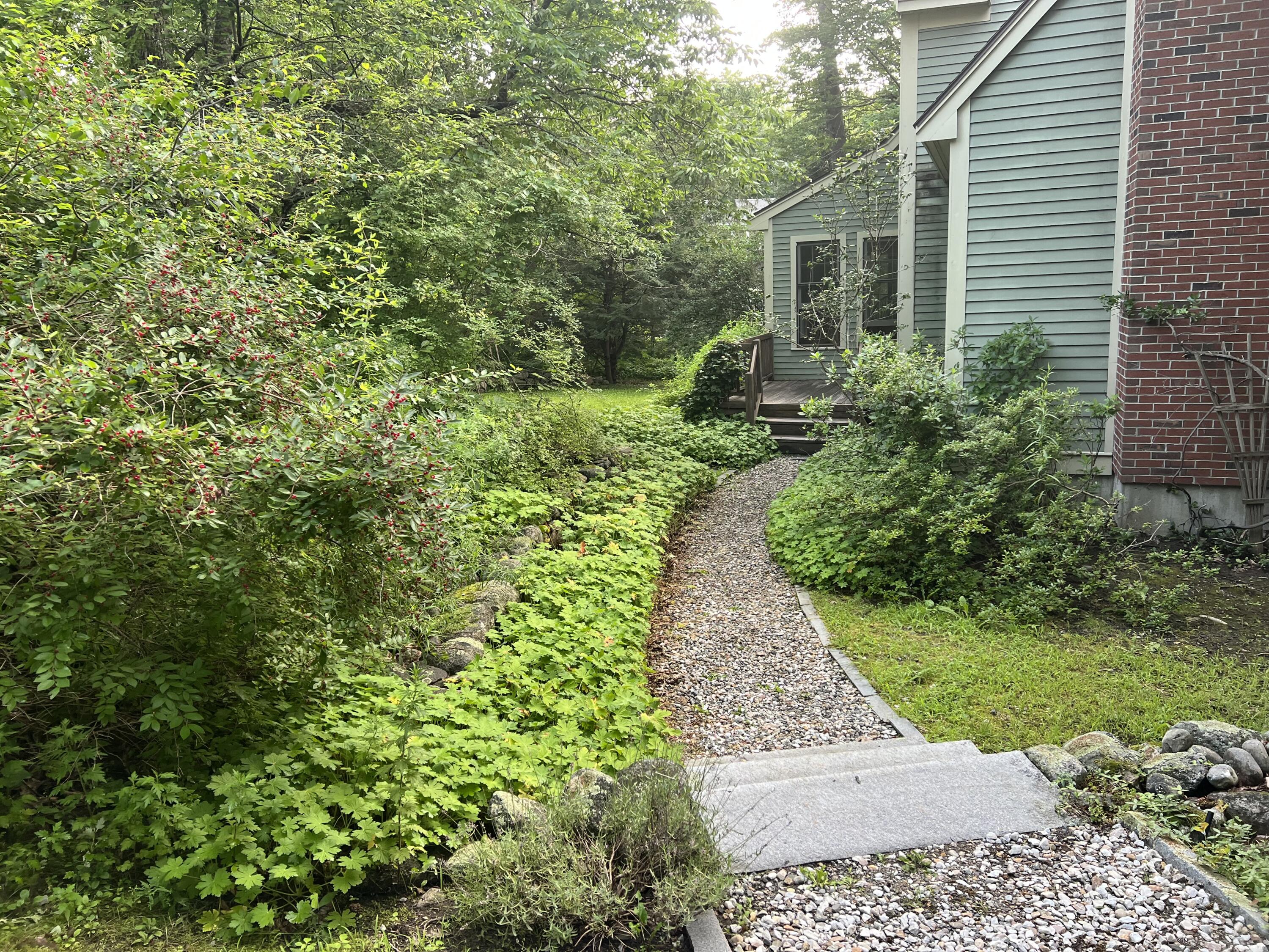 69 Glen Road Yarmouth, ME 04096 - Photo 3 of 52 IMG_5368