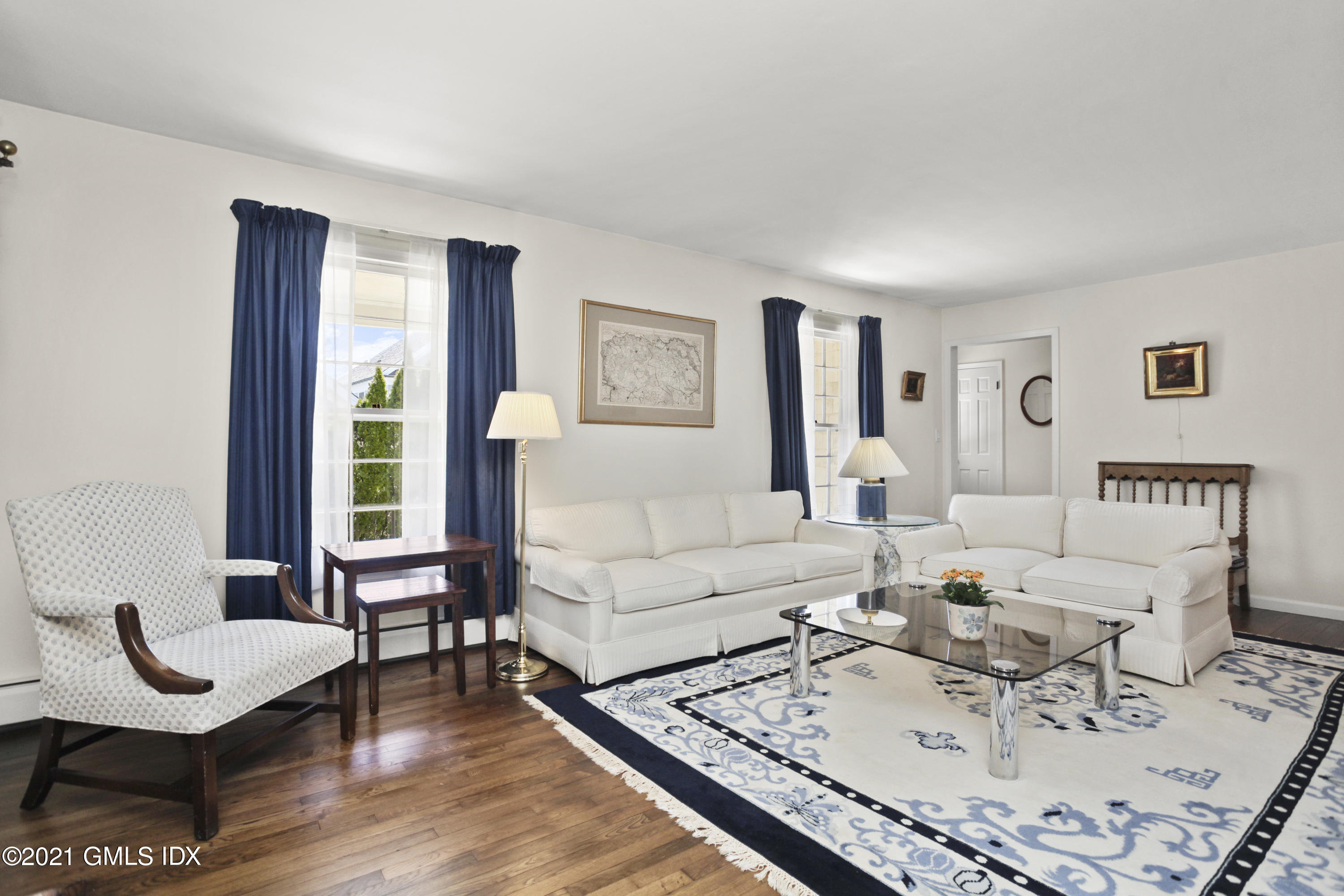 129 Shore Road Old Greenwich, CT 06870 - Photo 8 of 31 129 Shore Rd Old Greenwich CT-print-017-