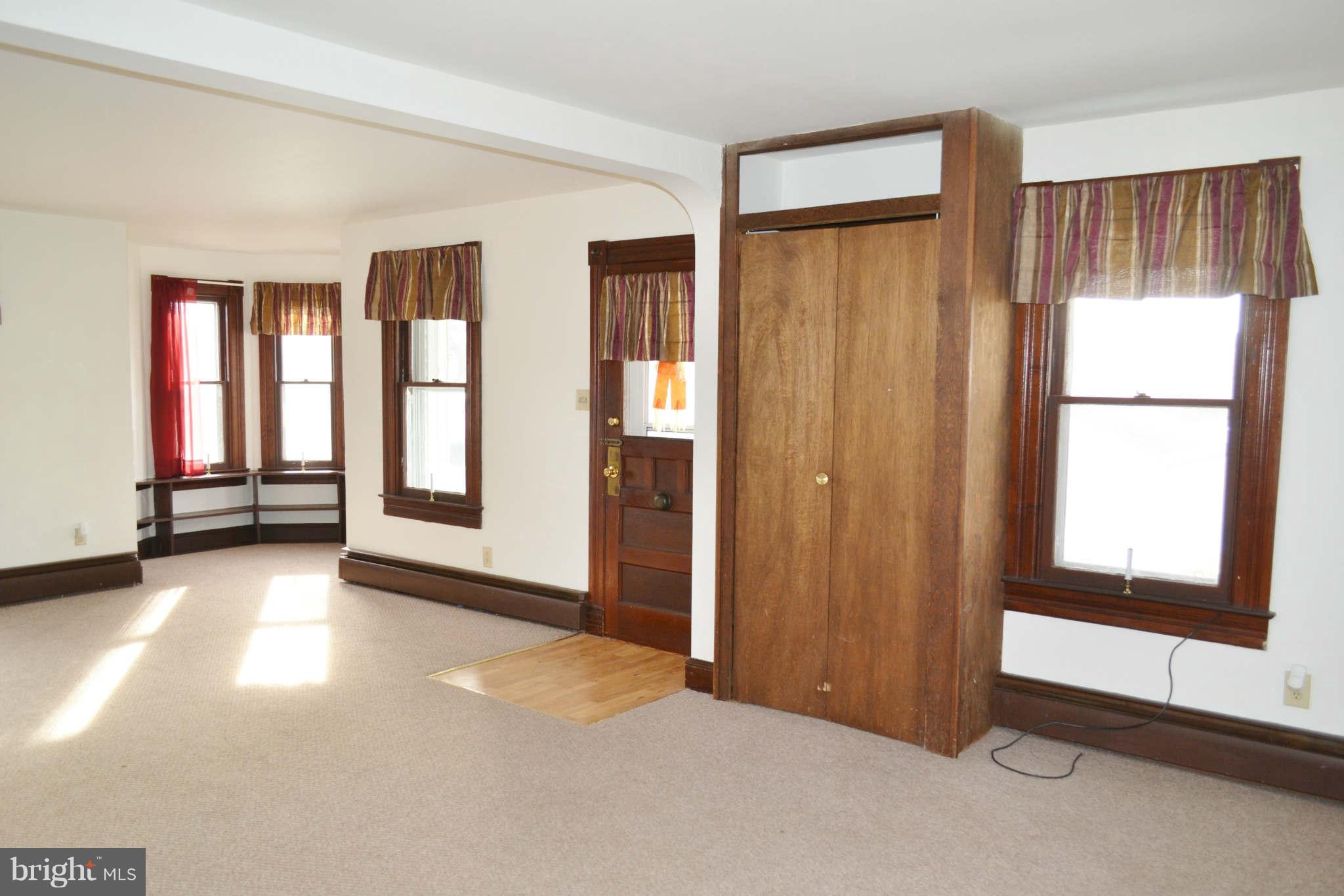 2822 Snydersburg Road Hampstead, MD 21074 - Photo 15 of 27 Living Room