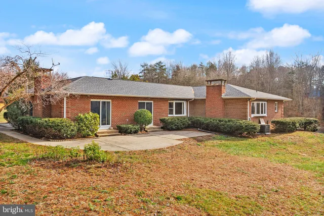 $1,200,000 | 375 7 Ponds Road, Amissville, VA 20106