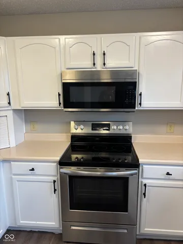 $1,995 | 1380 King Maple Drive, Greenfield, IN 46140