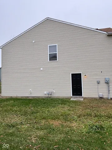 $1,995 | 1380 King Maple Drive, Greenfield, IN 46140