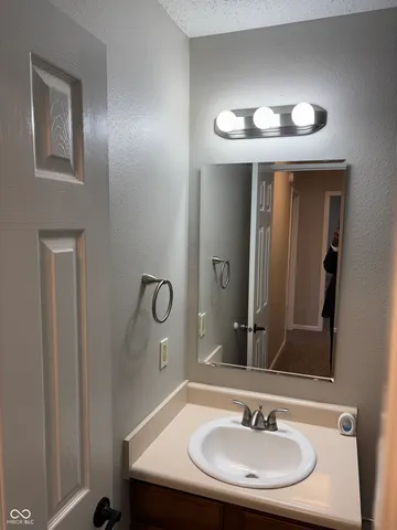 $1,995 | 1380 King Maple Drive, Greenfield, IN 46140