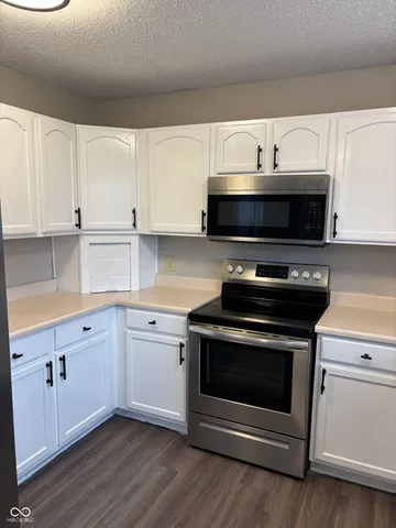 $1,995 | 1380 King Maple Drive, Greenfield, IN 46140