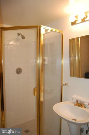 $3,500 | 3546 South Utah Street, Arlington, VA 22206