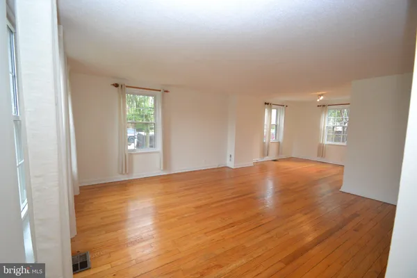 $3,500 | 3546 South Utah Street, Arlington, VA 22206
