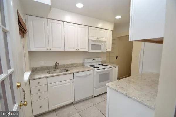 $3,500 | 3546 South Utah Street, Arlington, VA 22206