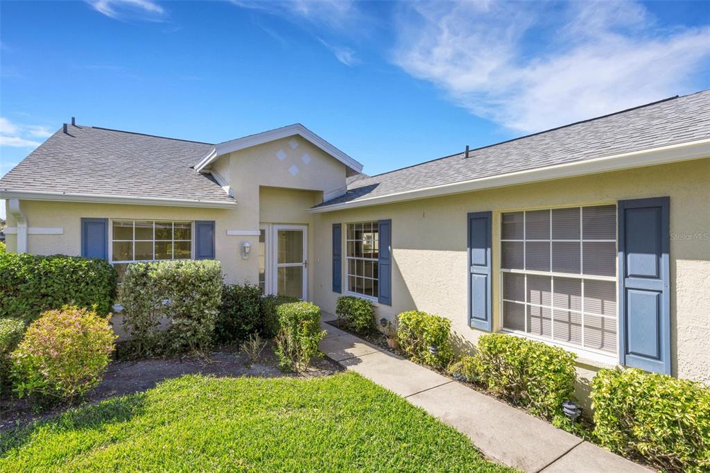 721 Spring Lakes Boulevard Bradenton, FL 34210 - Photo 2 of 34