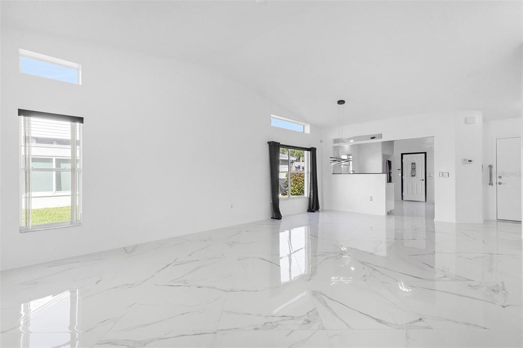 721 Spring Lakes Boulevard Bradenton, FL 34210 - Photo 9 of 34